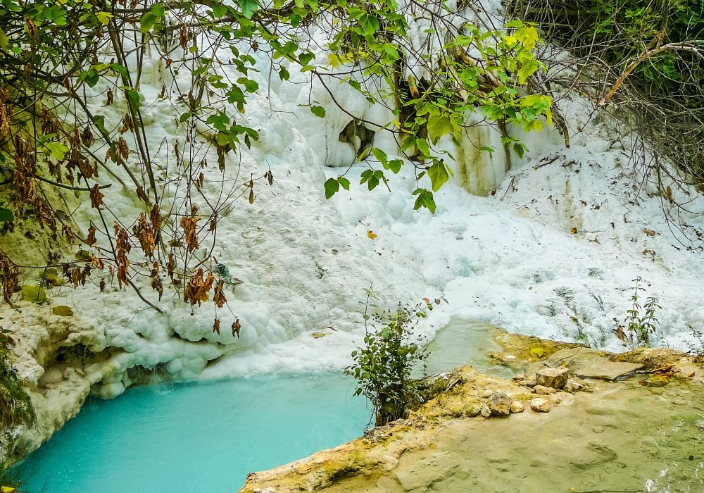 La Balena Bianca E le sorgenti termali di Bagni San Filippo Chiarentana